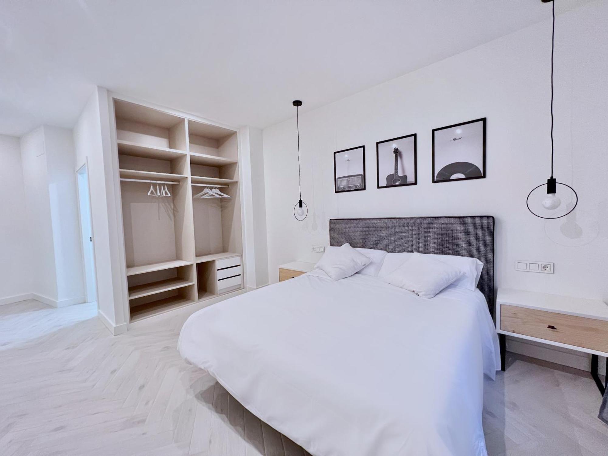 Domus *