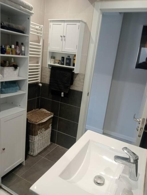 Completo Centrico Apartamento