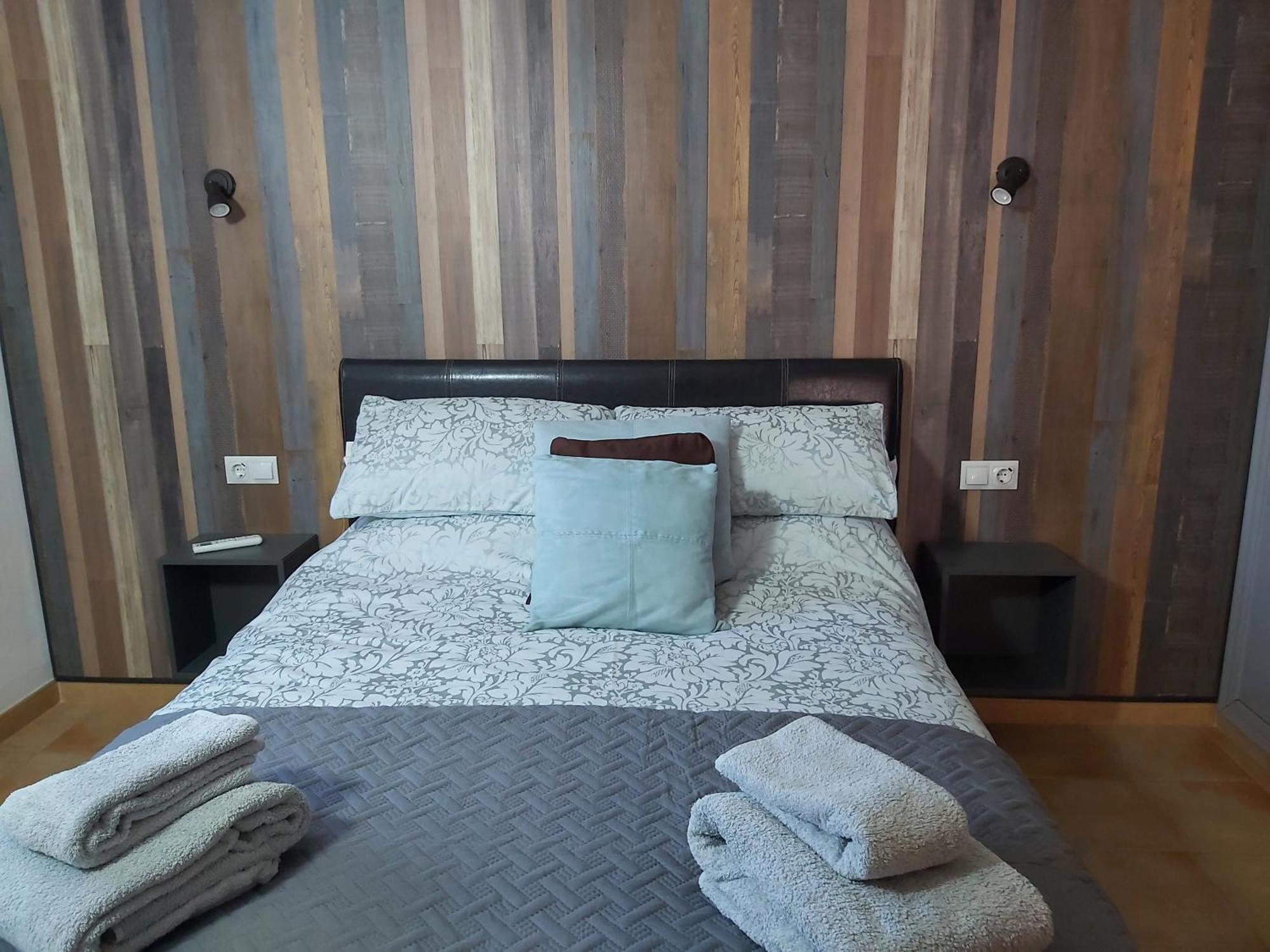 Casa Pino Solo * Iznájar