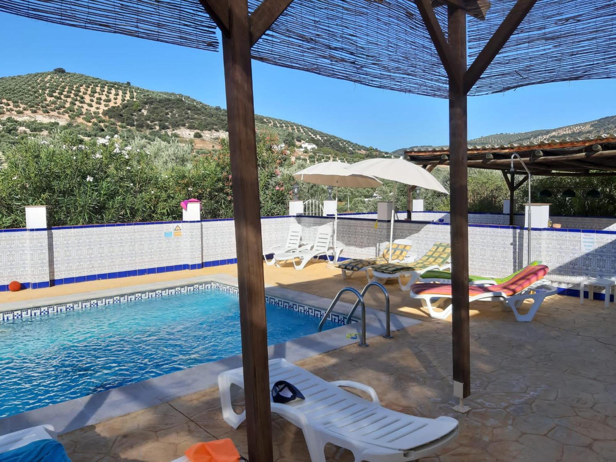 Casa Pino Solo * Iznájar