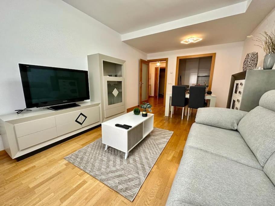 Apartamento 14 + Garaje Incluido. Nuevo, Elegante, Acogedor. *