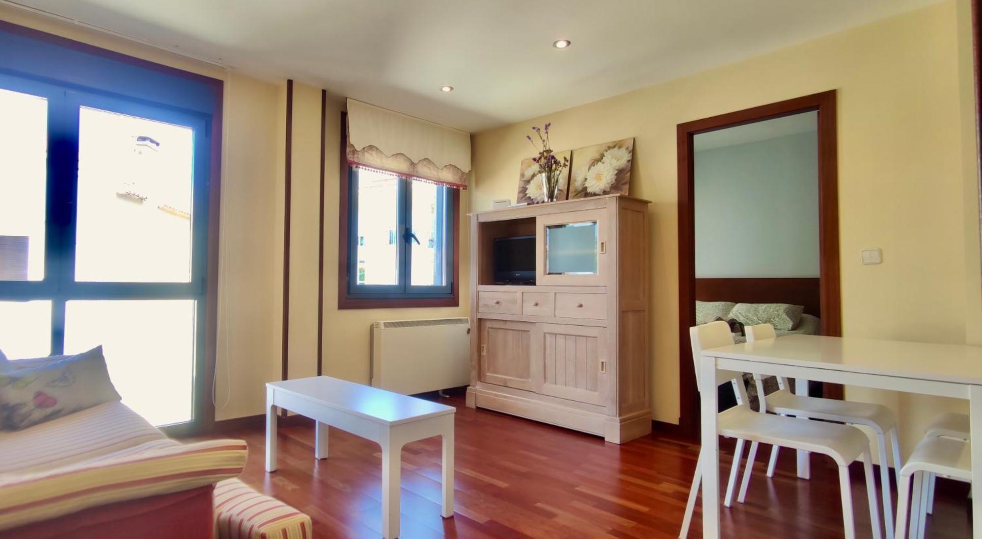 Apartamento Cl Palmeira 4 *