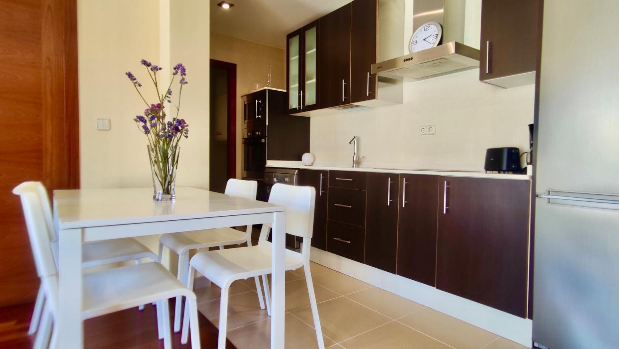 Apartamento Cl Palmeira 4 *