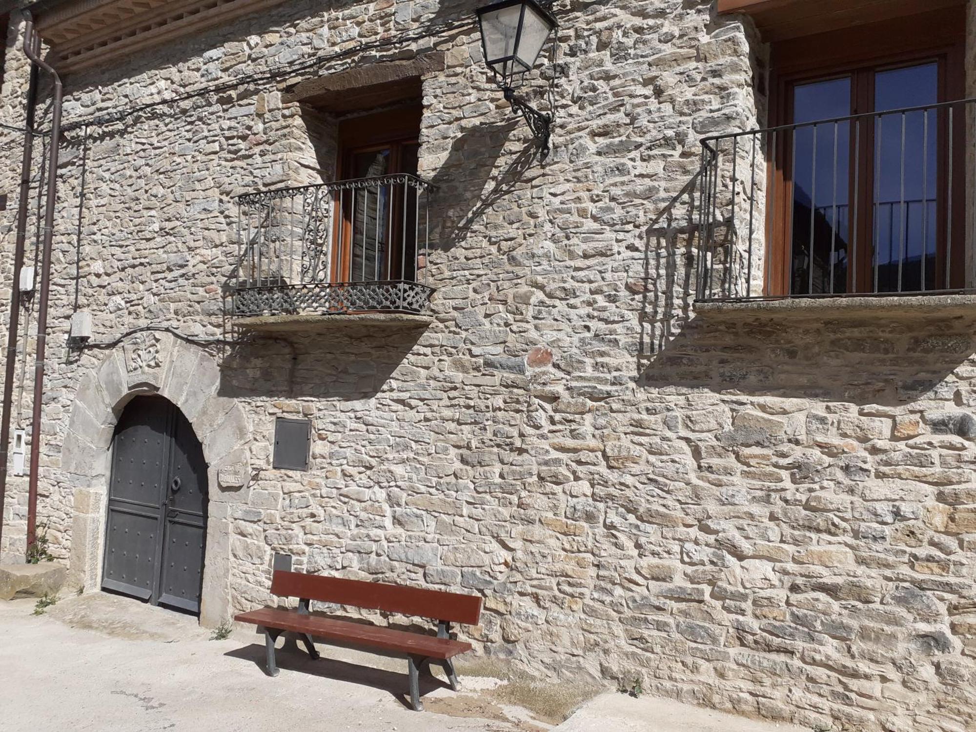 Casa Biñuales * Pedruel