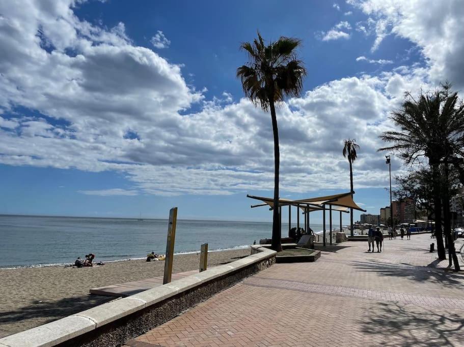 Apartamento Primera Linea Playa-youtripmalaga