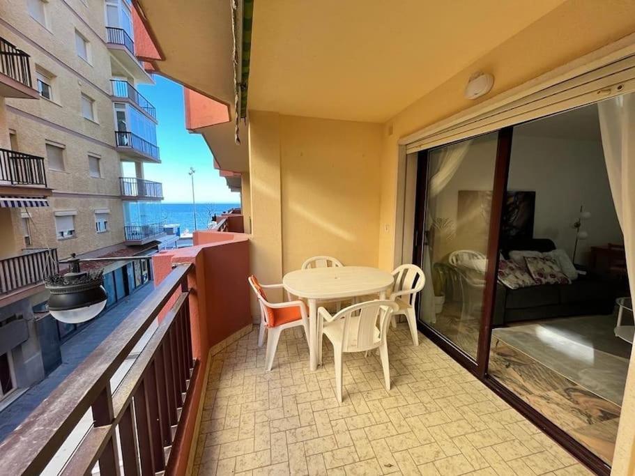 Apartamento Primera Linea Playa-youtripmalaga *