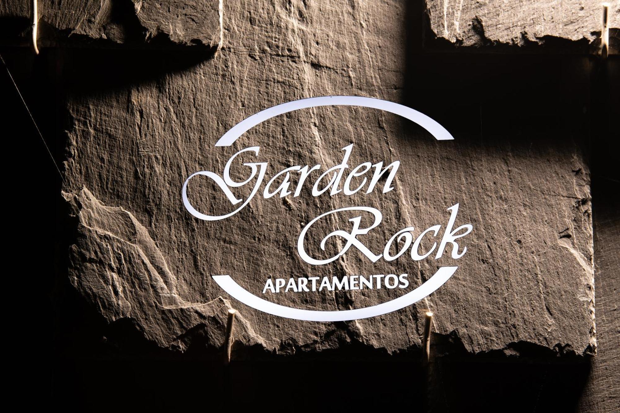 Apartment Garden Rock *