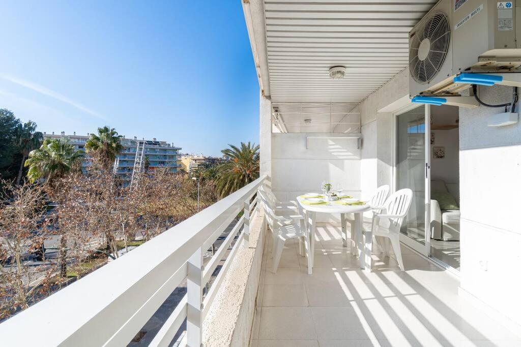Apartment Center-pool-relax-2bed-portaventura-aa9