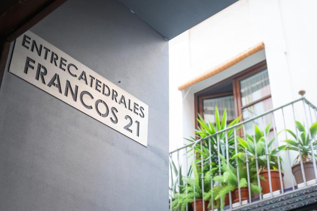 Apartamento Nuevo Junto A La Catedral De *