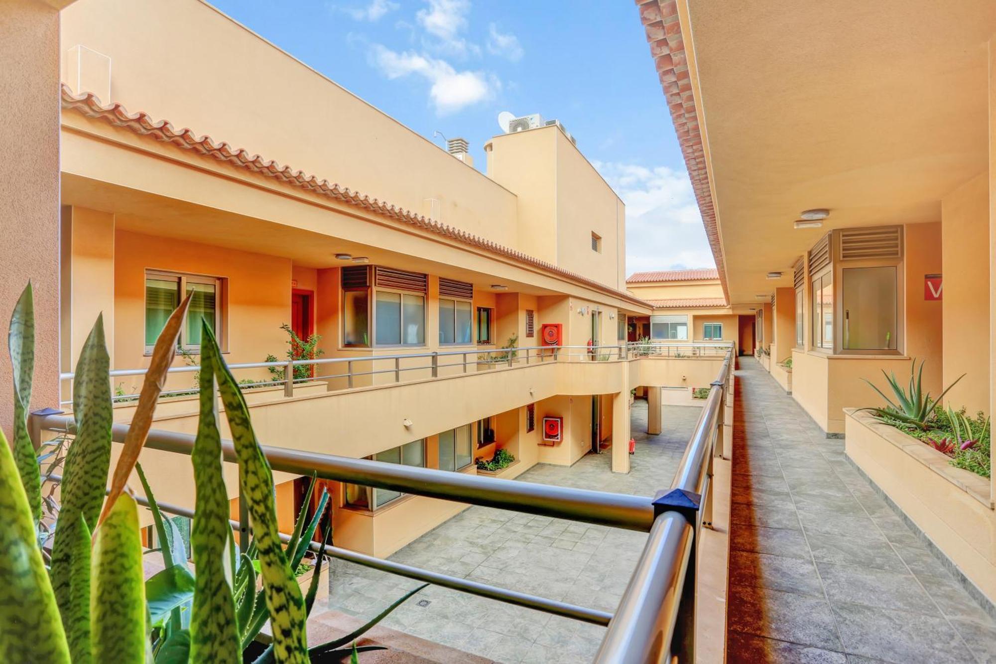 Ancla Pool On Roof Top Apartment