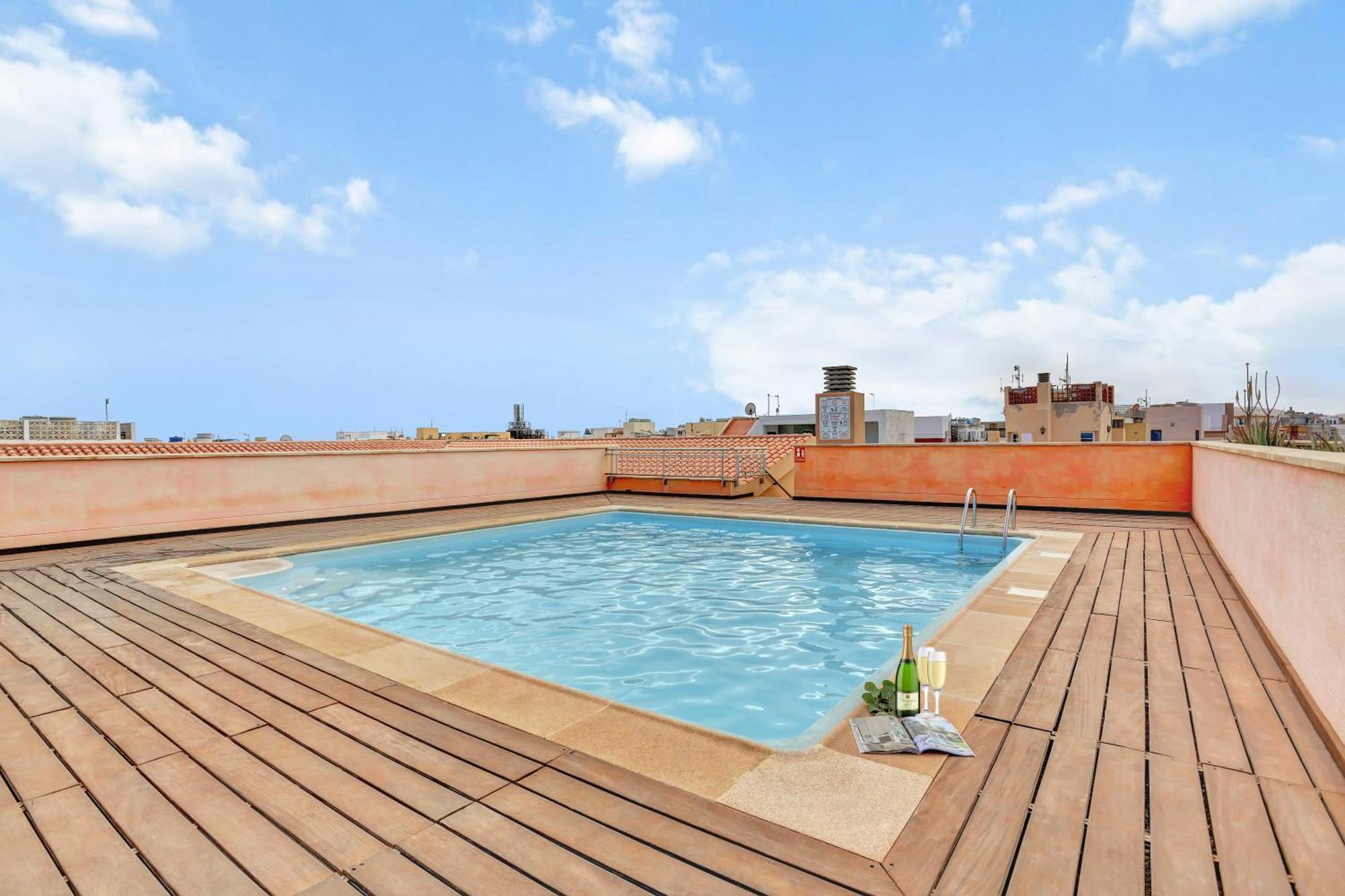 Ancla Pool On Roof Top Apartment *