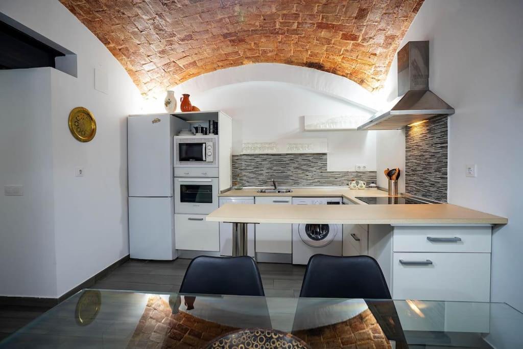 Apartamento El Castuo Centro Historico Con Parking Caces