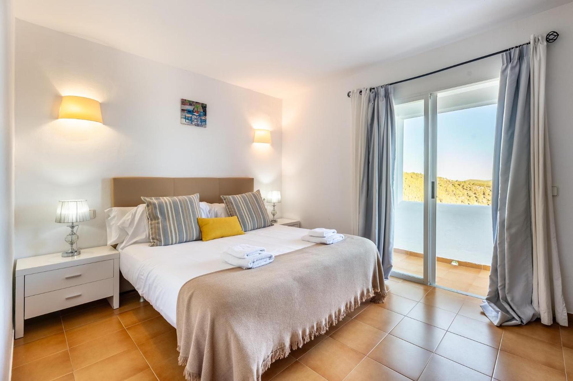 Bonaire, Up To 8+2 With Pool & Views