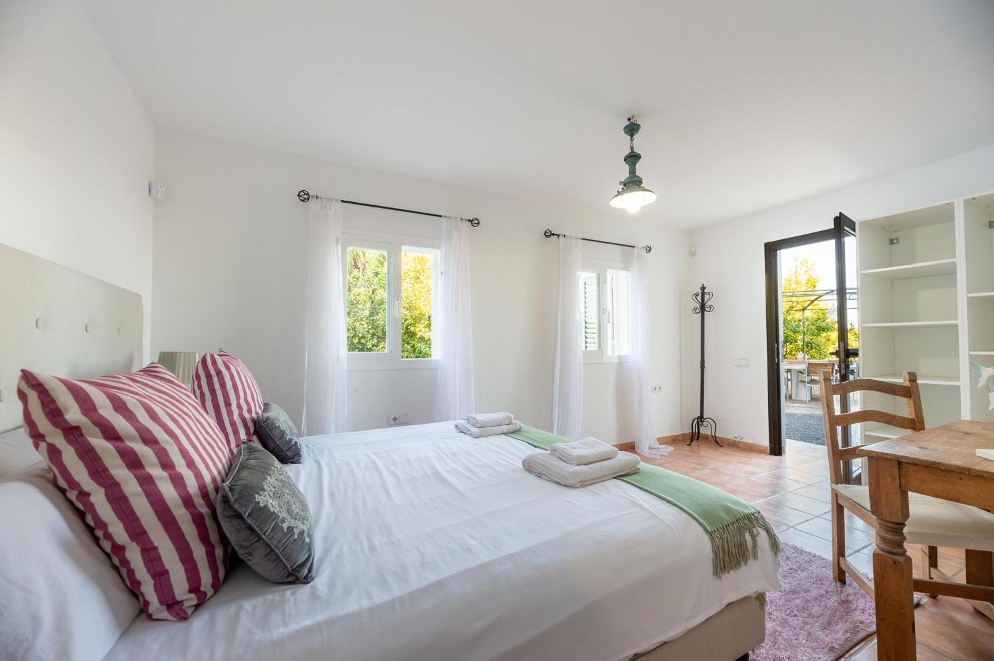 Bonaire, Up To 8+2 With Pool & Views *