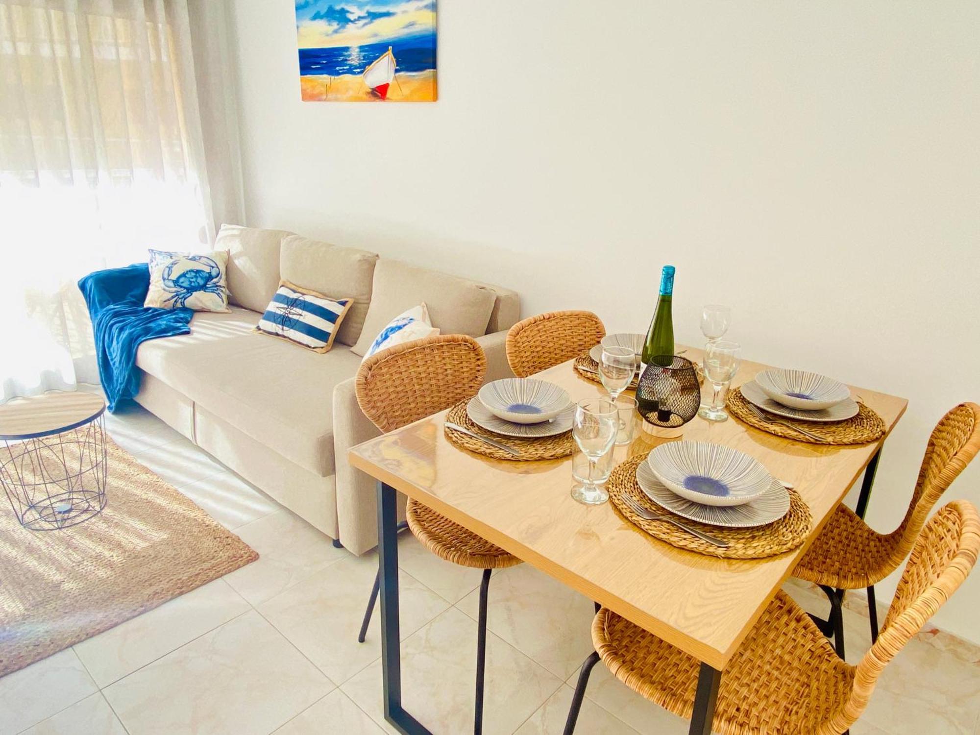 Golden Port Apartment *