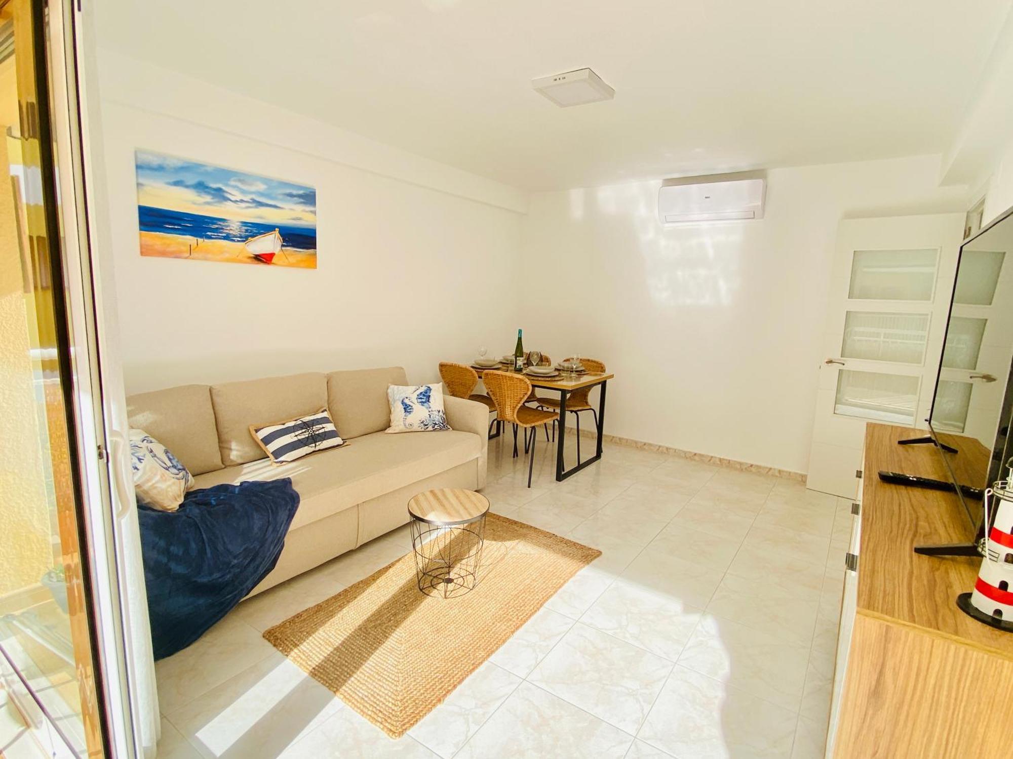 Golden Port Apartment *