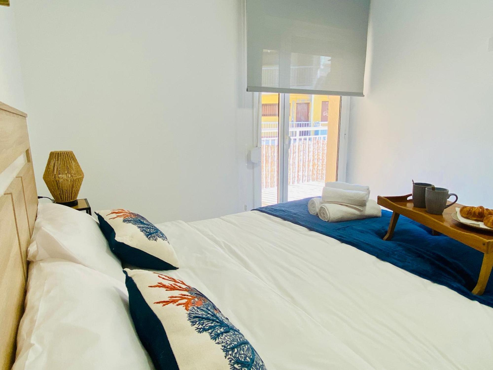 Golden Port Apartment *