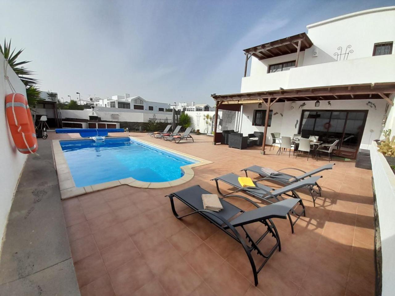 Villa Dias Felices