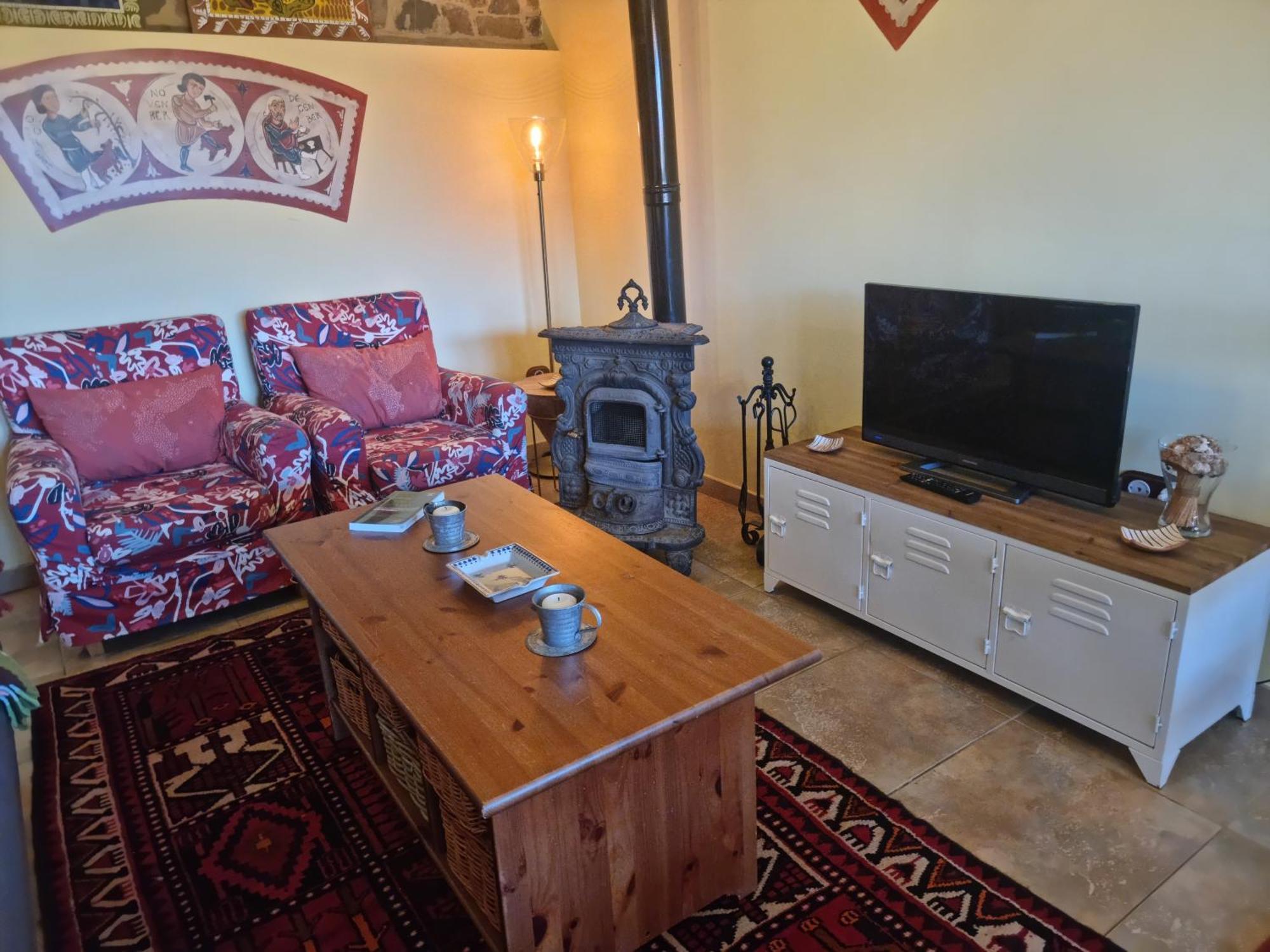 Apartamento La Casa De Chimeneas Tudes