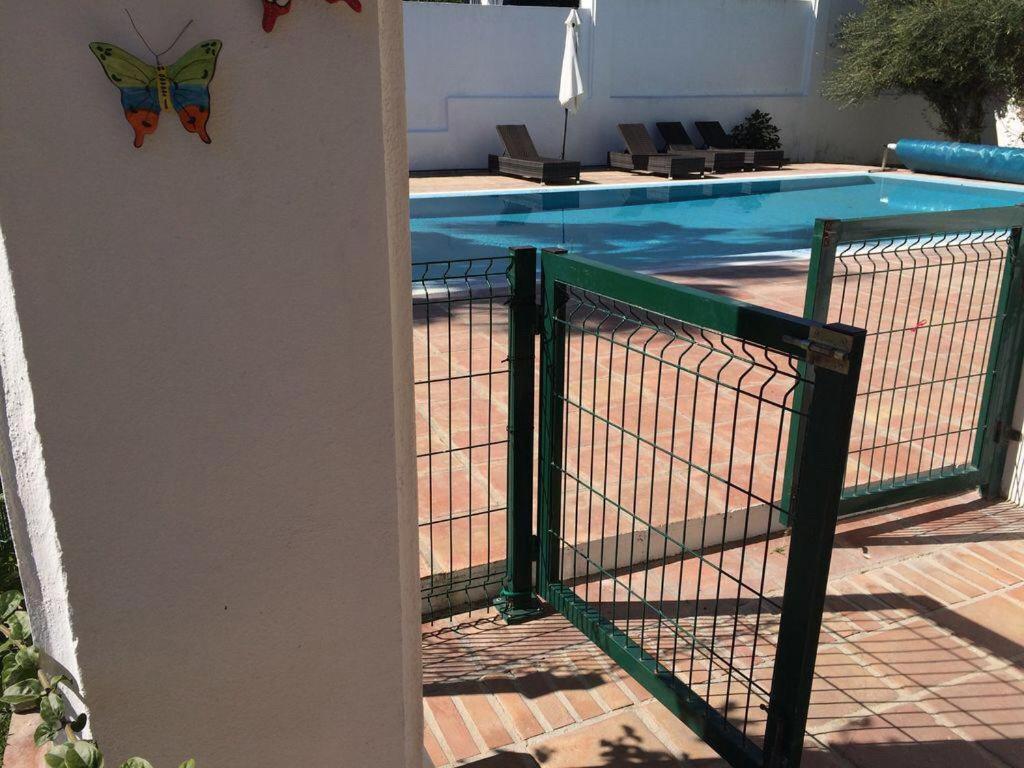 Detached 4 Bed Duquesa With Private Infinity Pool Close To Port And * Manilva