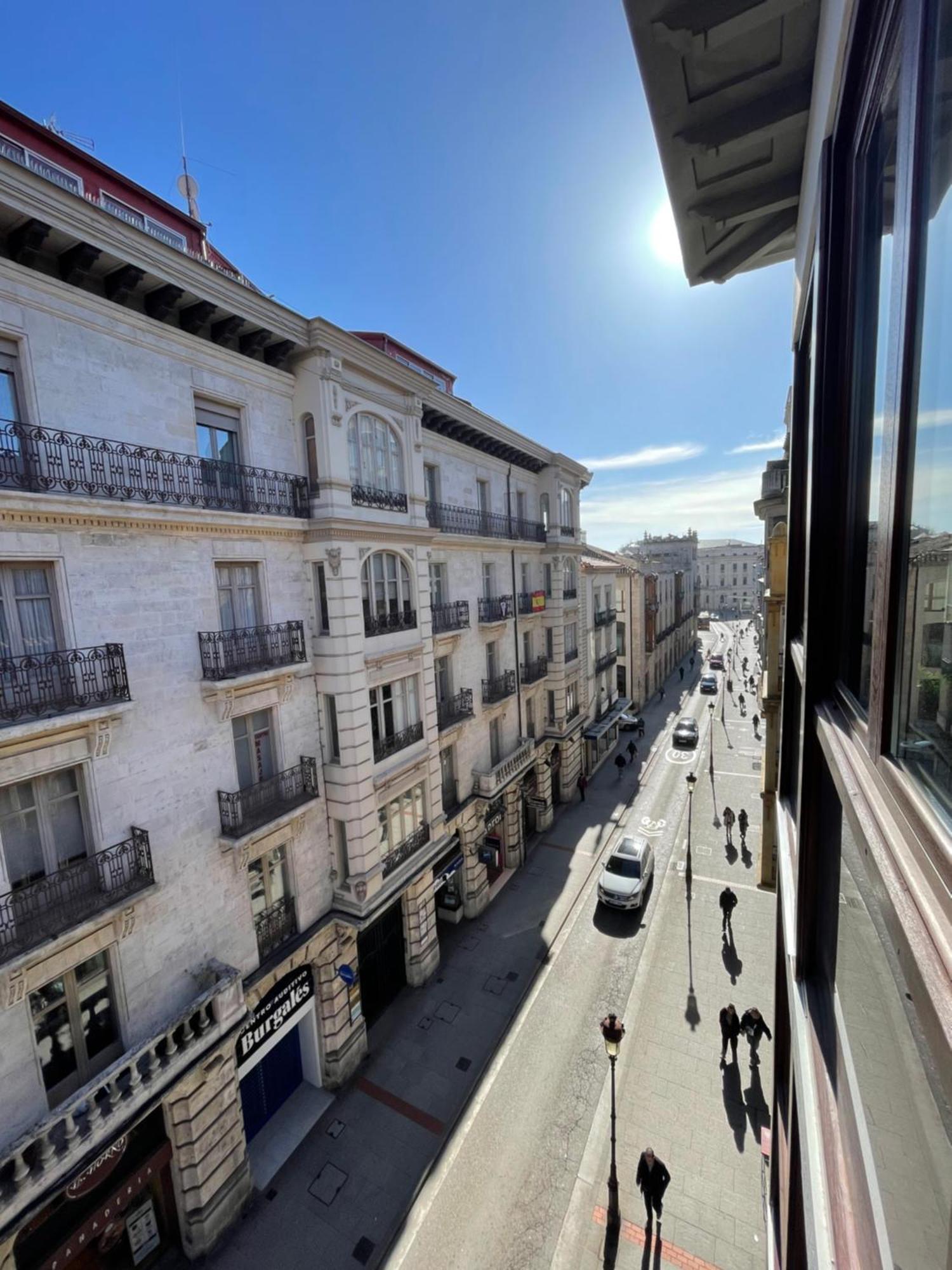 Atuaire Vivienda A Luminosa Parking Incluido En Plena Calle Comercial Apartment Burgos