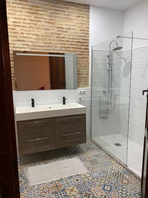 Maison Traditionnelle- 190 M Carre- Jusqu A 8 Pers- Place Ideale Centre Apartamento Oliva