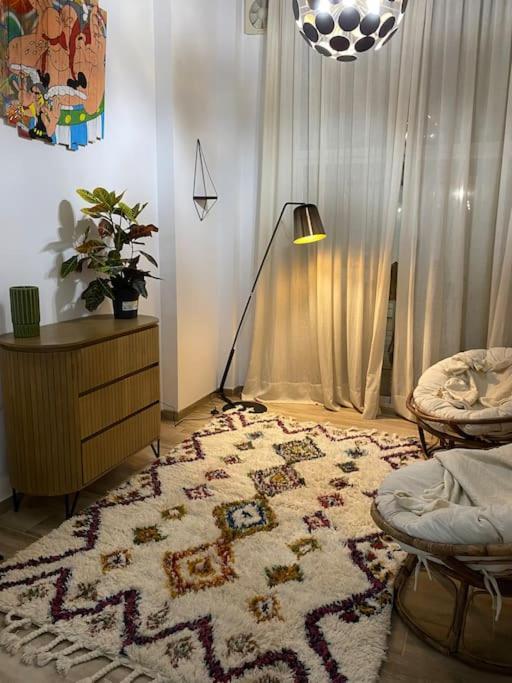 Maison Traditionnelle- 190 M Carre- Jusqu A 8 Pers- Place Ideale Centre Apartamento