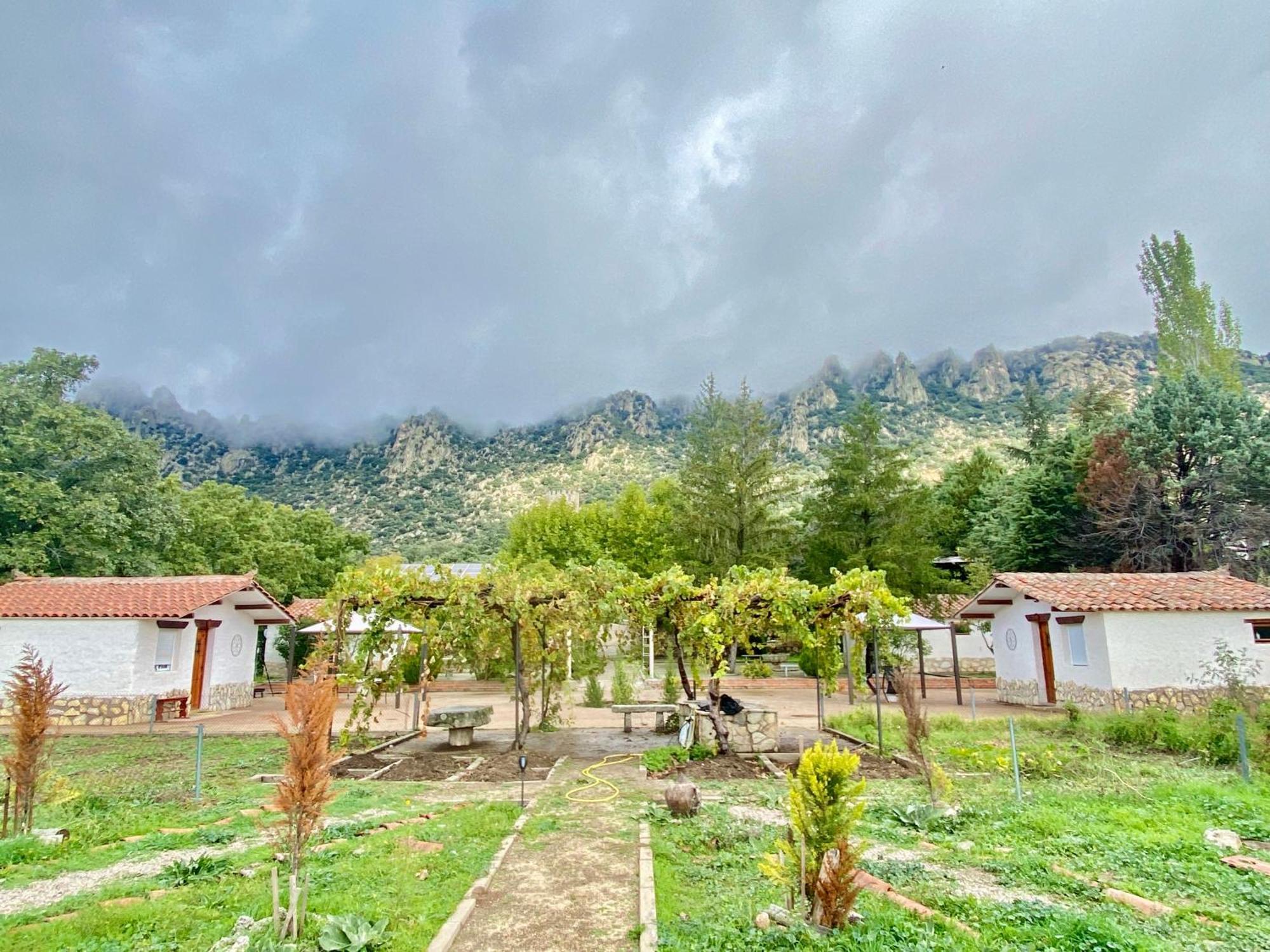 Chalet Magnífico Castillo Privado, Elevado En La Roca La Cabrera