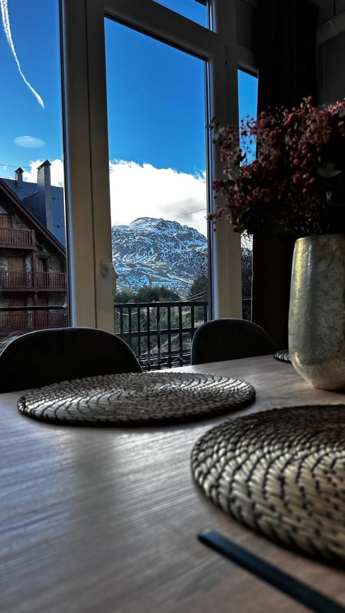Precioso Con Vistas A Pistas Y Garaje Apartment *