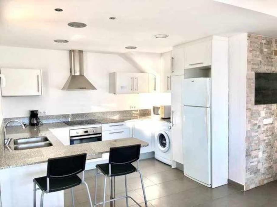 Apartamento Amplio Con Jardin En Almadrava *