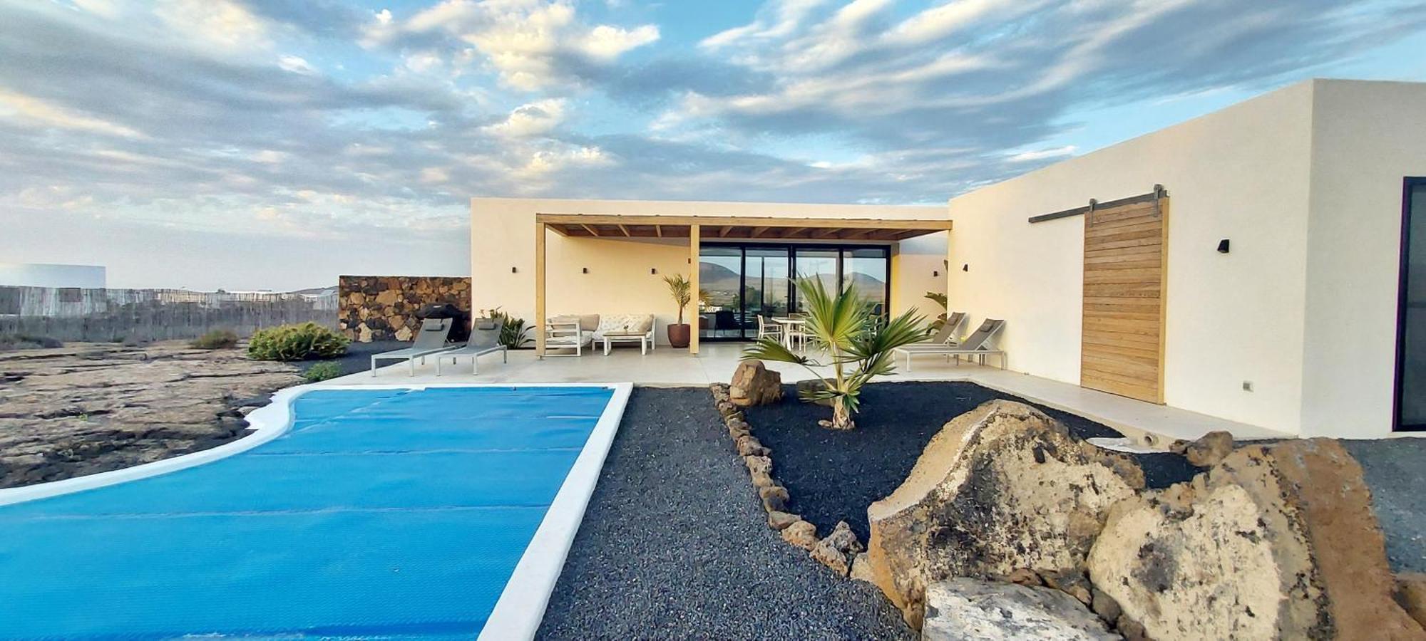 Villa Tabaiba En Con Piscina *