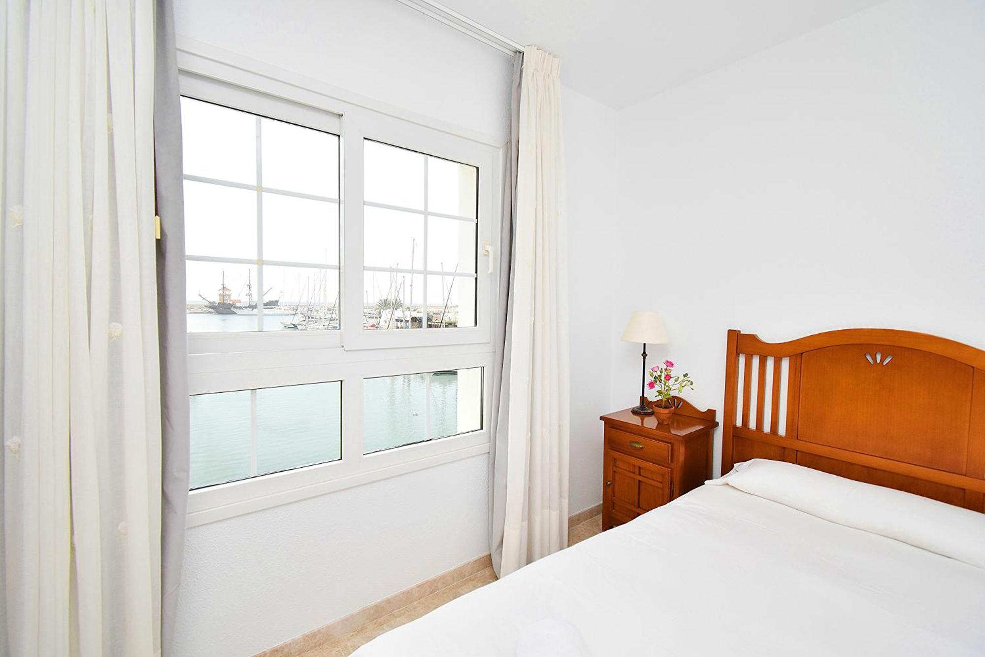 Expoholidays - Puerto Deportivo La Goleta Apartamento *