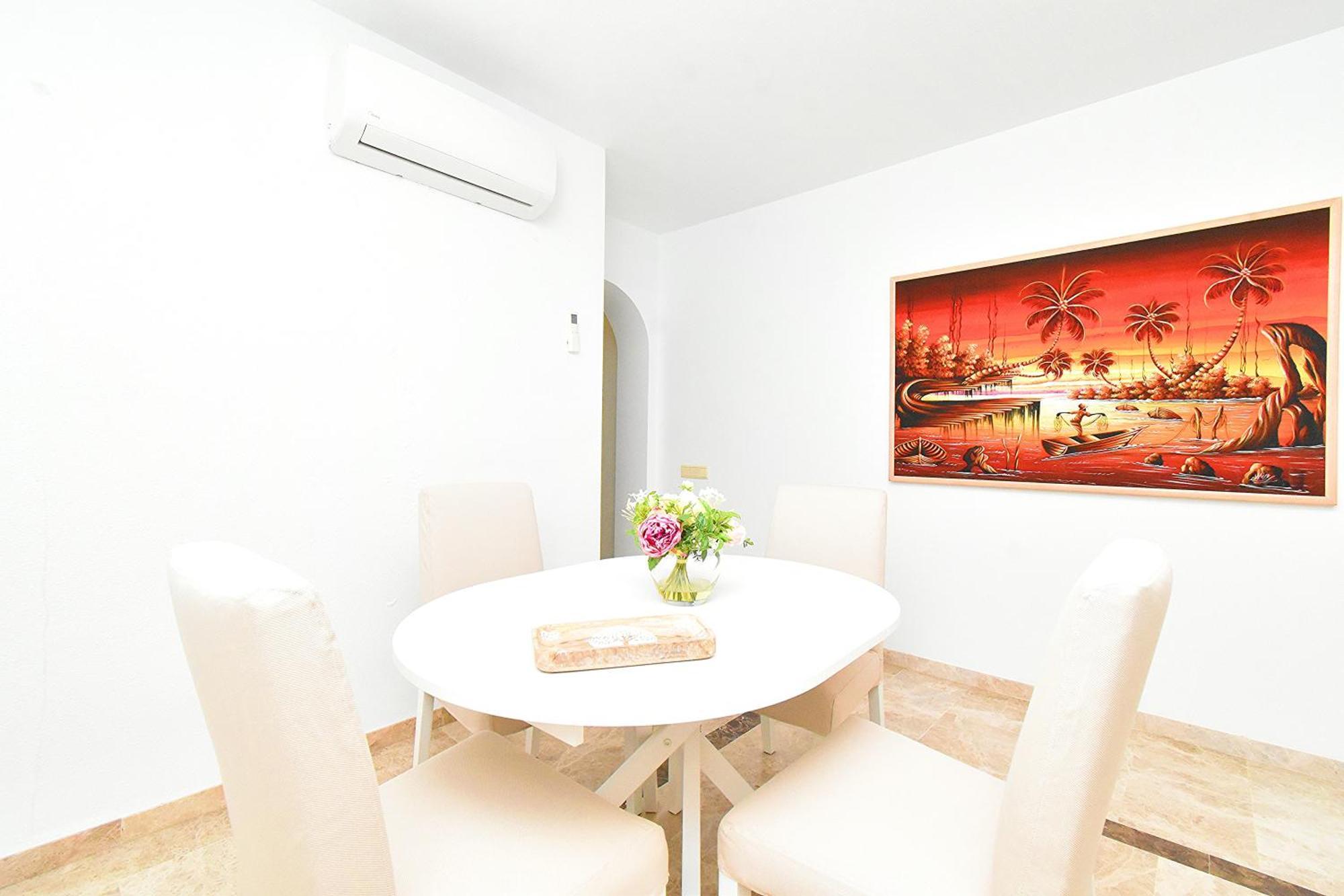 Expoholidays - Puerto Deportivo La Goleta Apartamento *