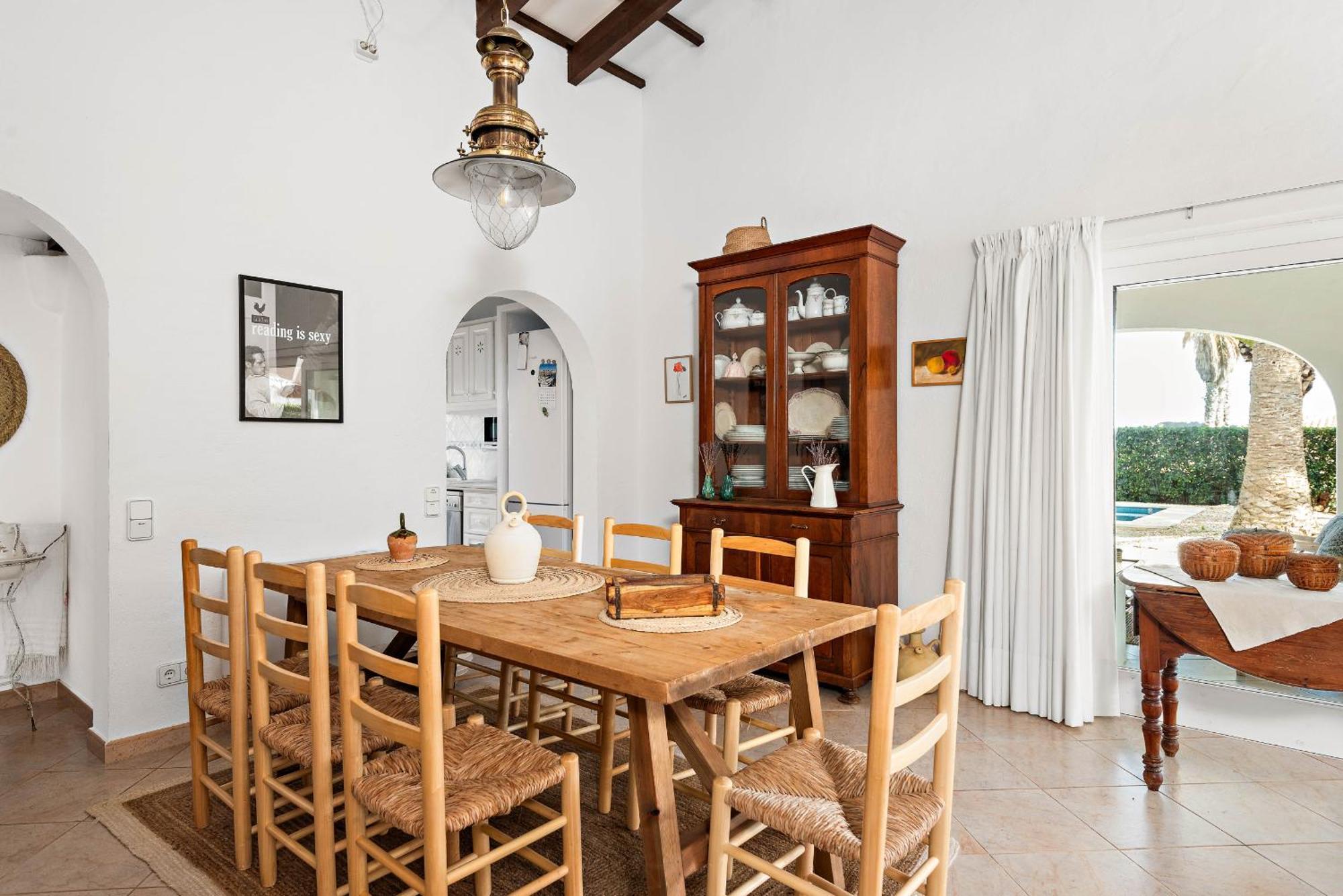 Bini Yaya - Cap Den Font Villa Sant Lluís