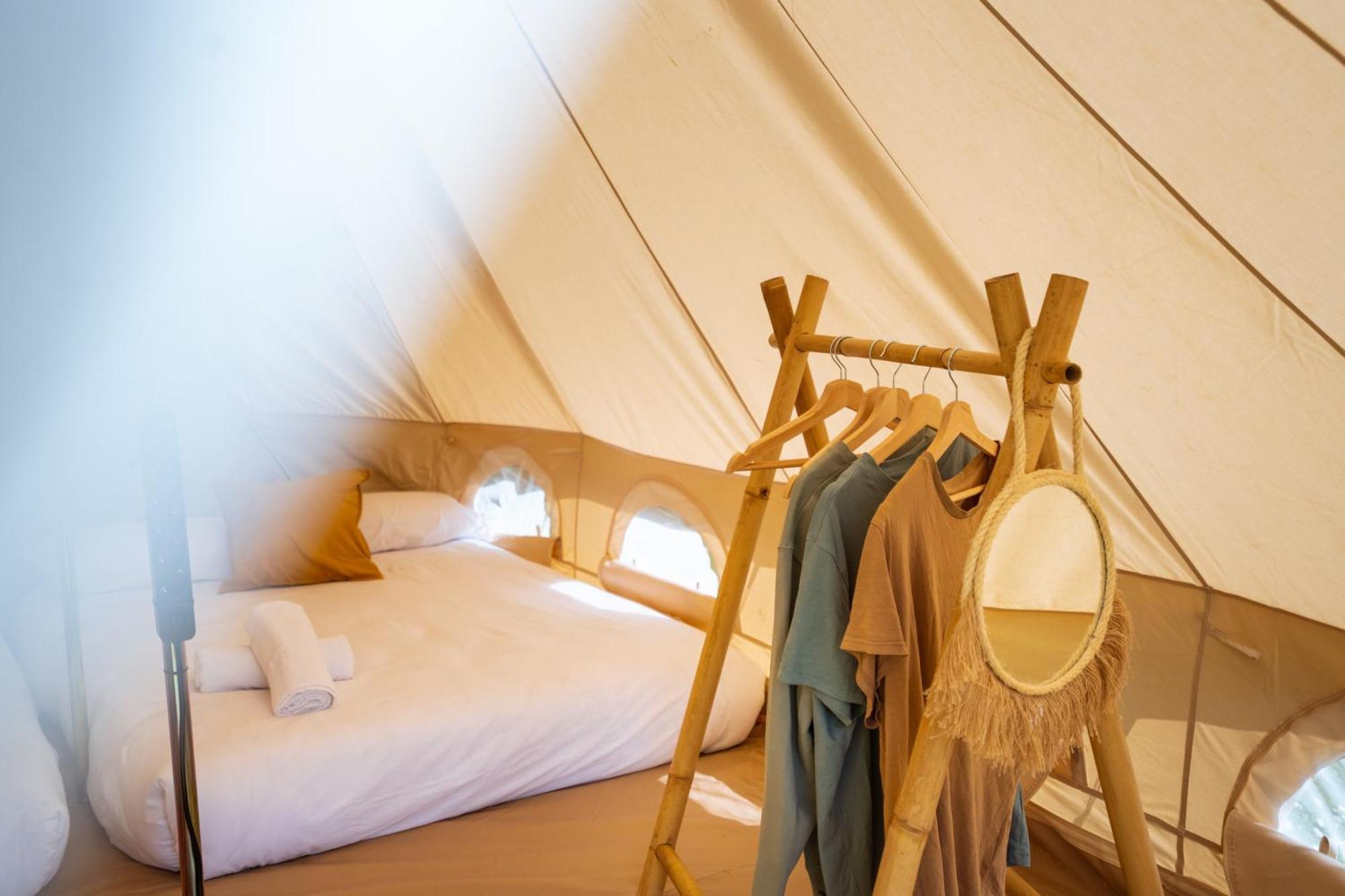 Luxury tent Kampaoh Bayona Playa