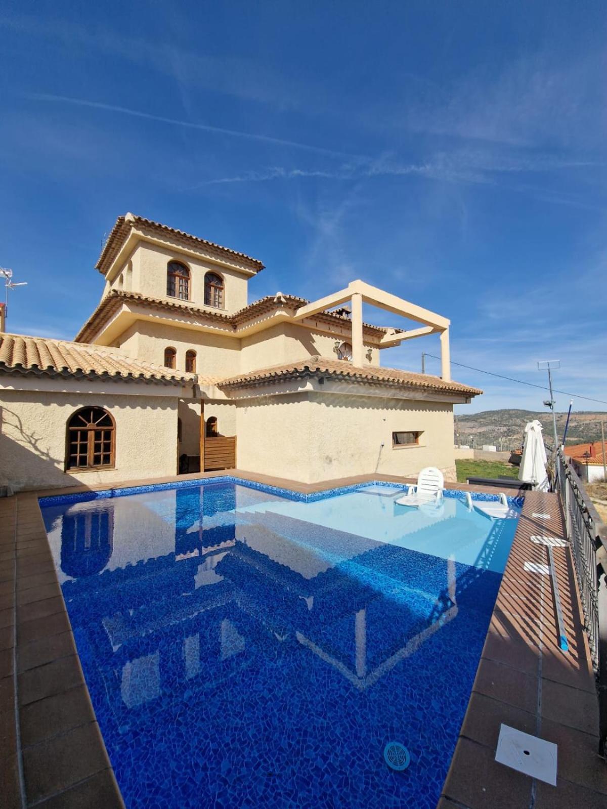 Сasa de vacaciones Dulces-piscina Privada Letur
