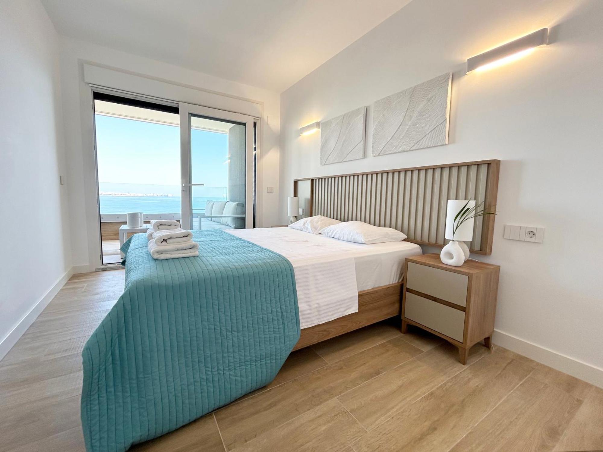 Posidonia Punta Prima - Luxury Seafront Apartment *