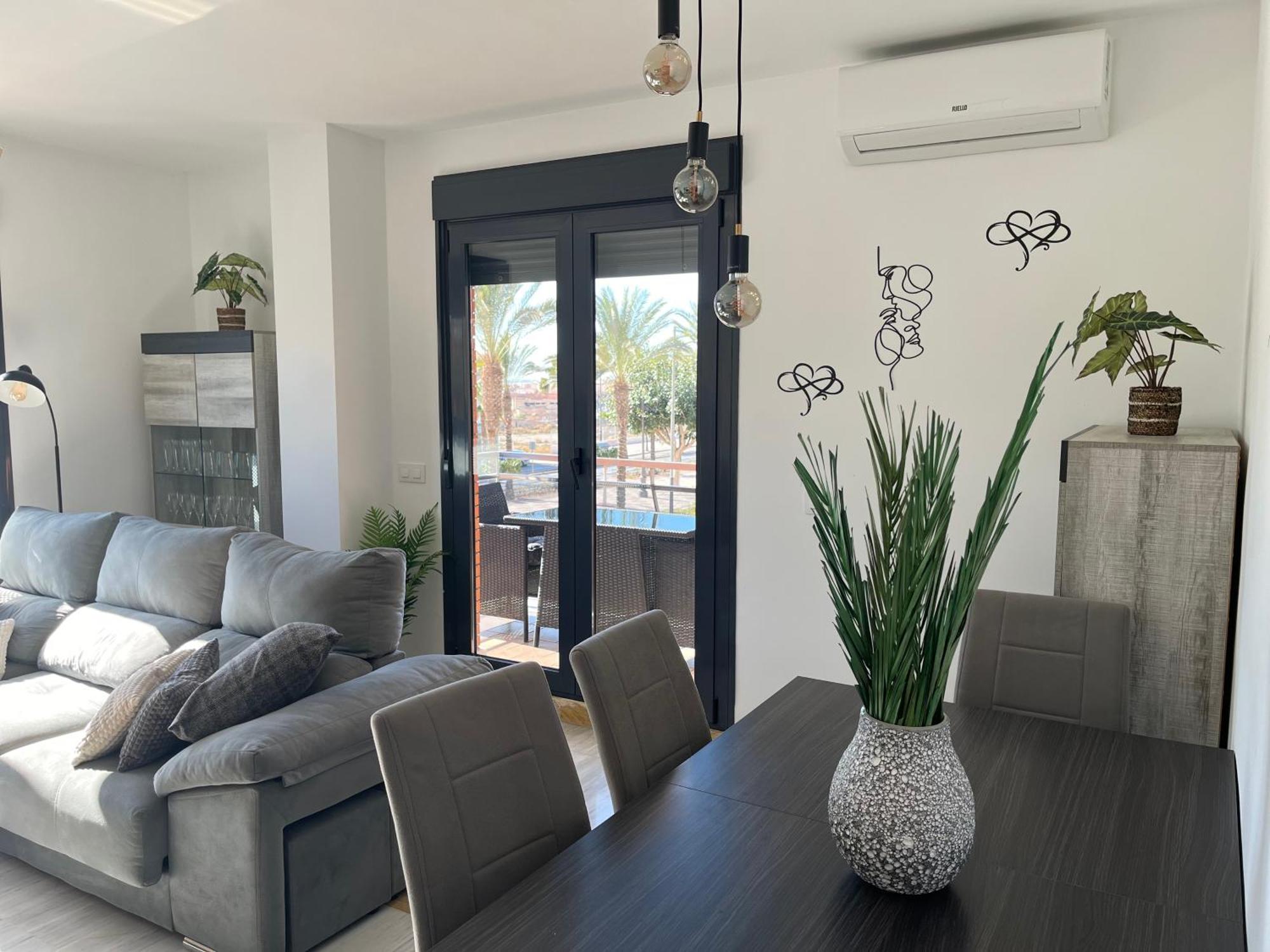 Apartamento En Roquetas De Mar.