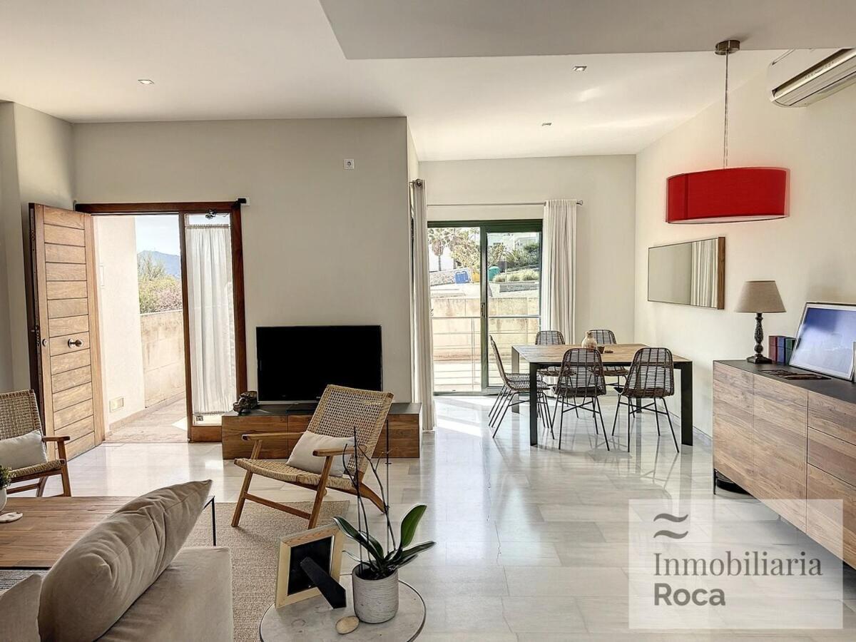 Apartamento Adosado Con Piscina Y Vistas Al Mar