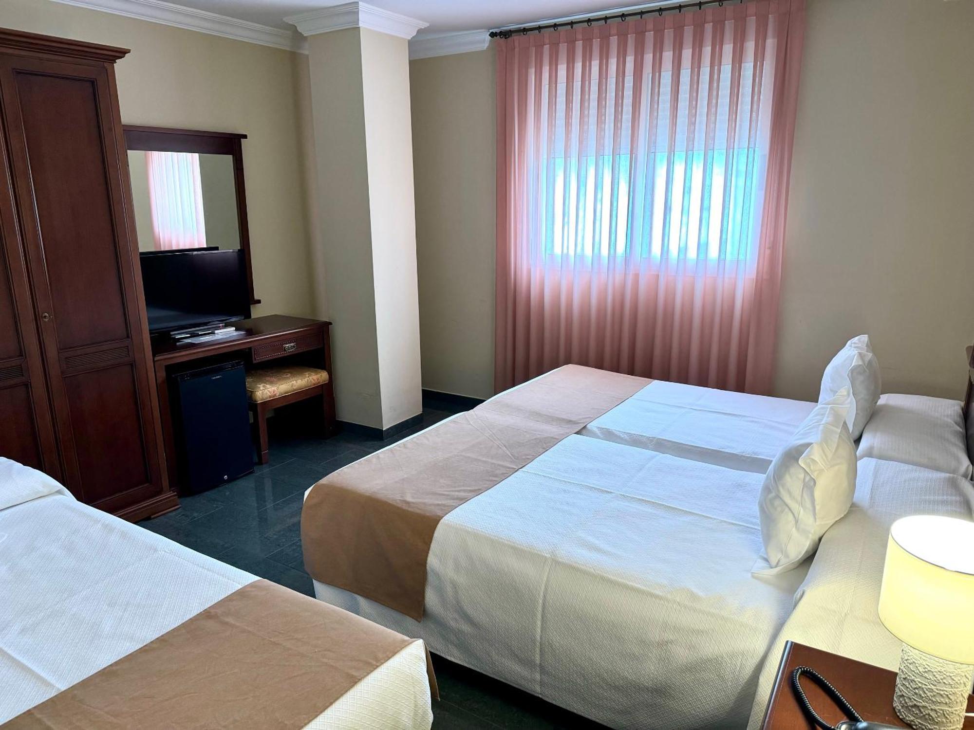 Hotel Kazar 4*