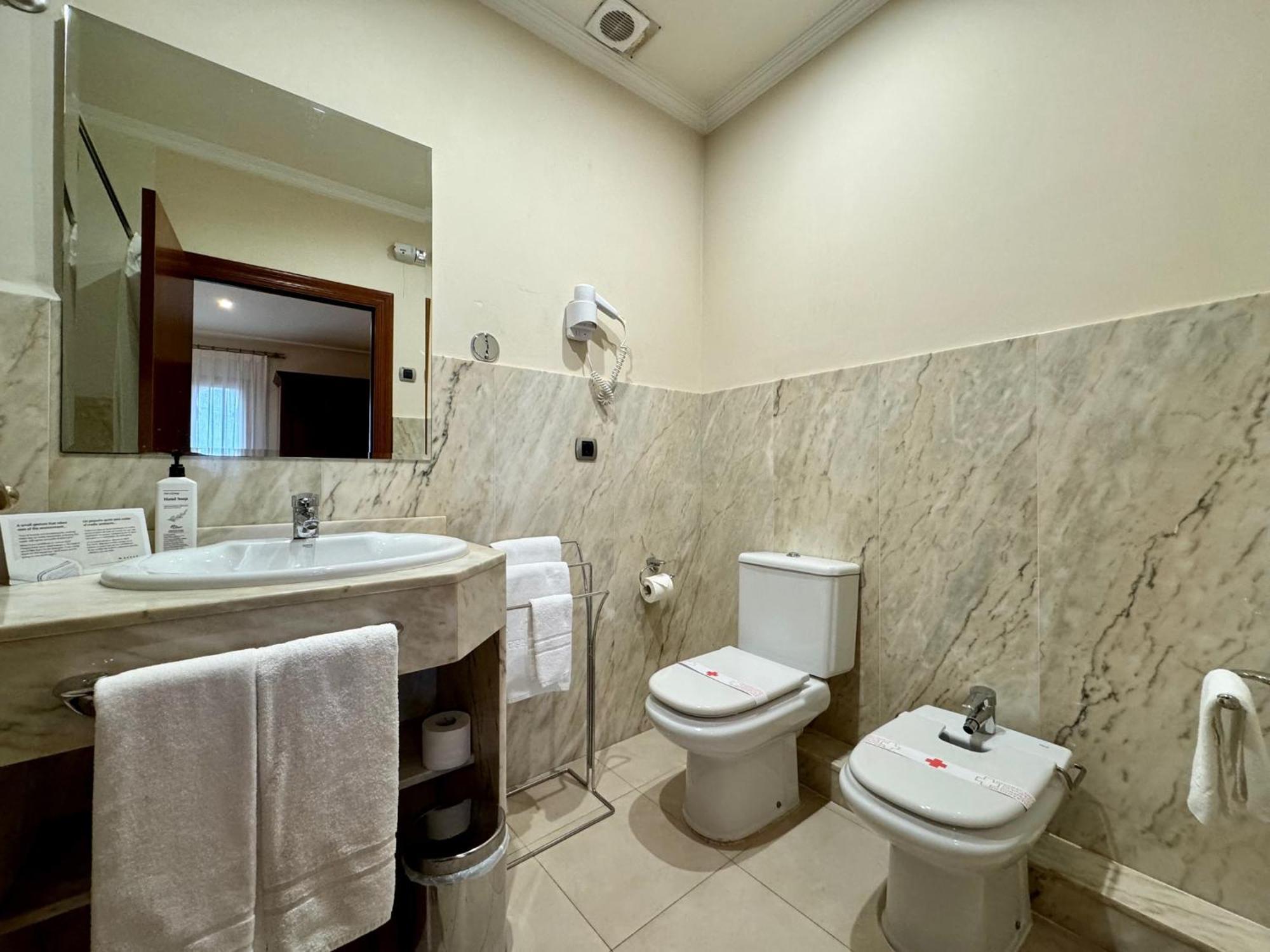 Kazar Hotel