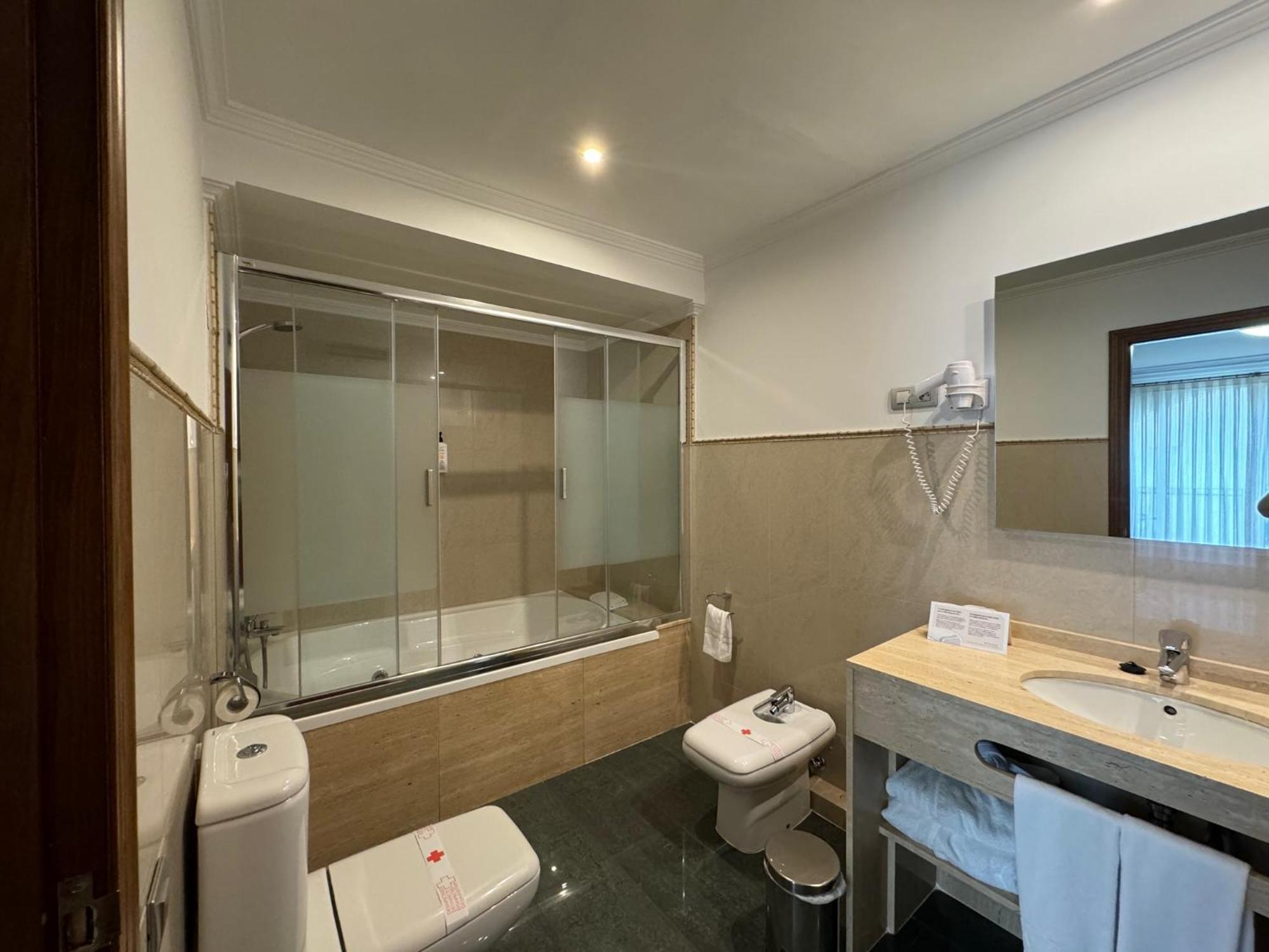 Kazar Hotel 4*
