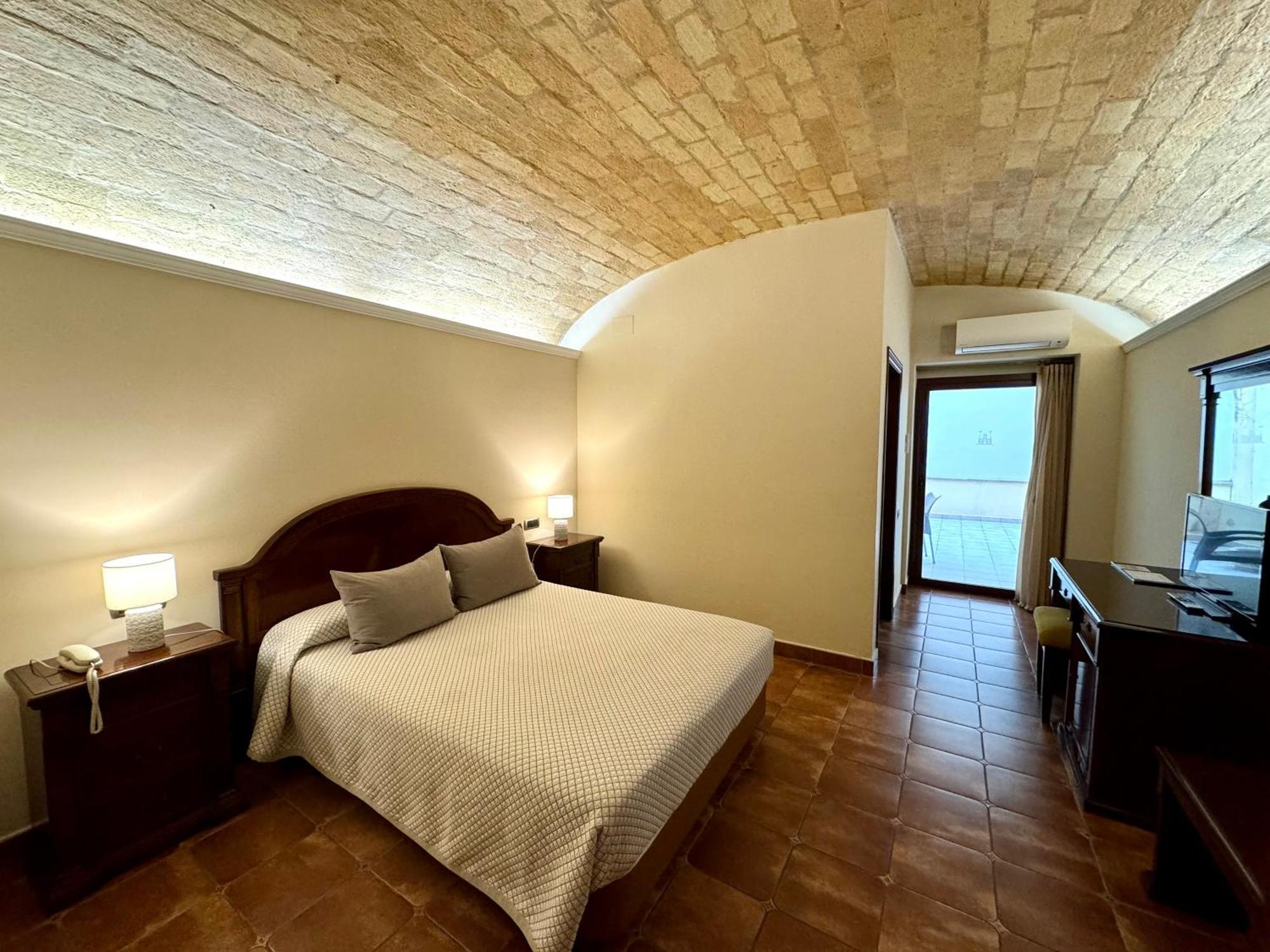 Kazar Hotel 4*
