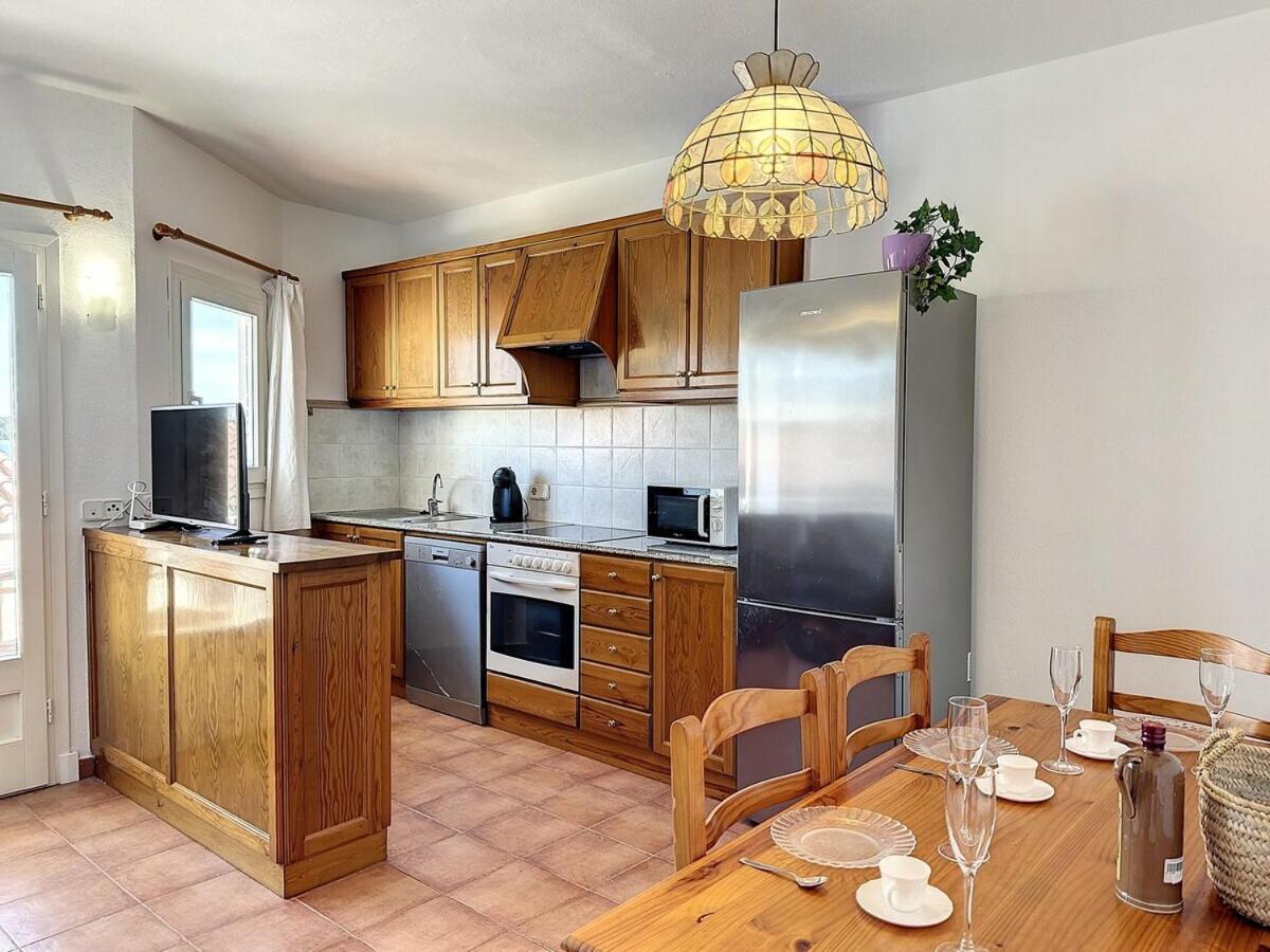 Apartamento F105 - Dos Dormitorios, Terraza Y A/c En Fornells *