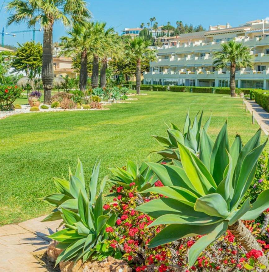Apartment La Cala Gorgeous 2 Bedroom With Stunning Gardens, Pools And Sea Views *