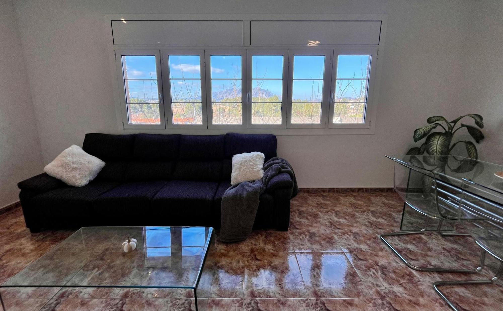 Amplio Apartamento, 5 Camas Apartamento Sant Esteve Sesrovires