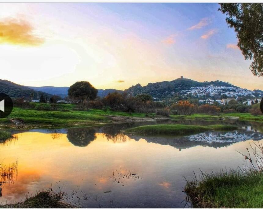 Сasa de vacaciones Bonita Con Jardin Y Terraza Privado Jimena De La Frontera