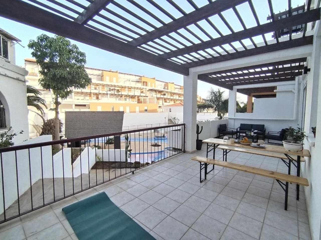 Rentenerife Magec Swing & Sun Amarilla Golf Apartment *