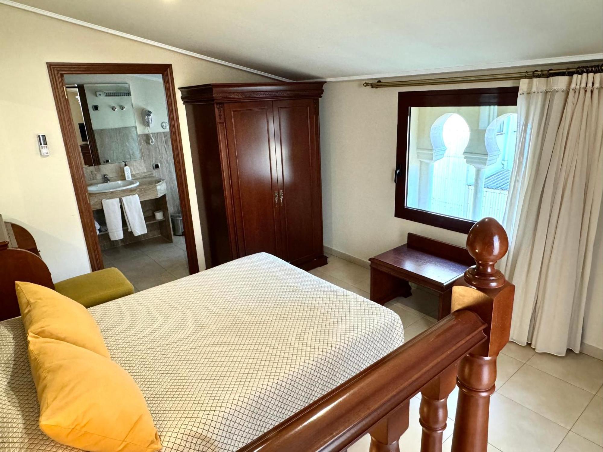 Kazar Hotel
