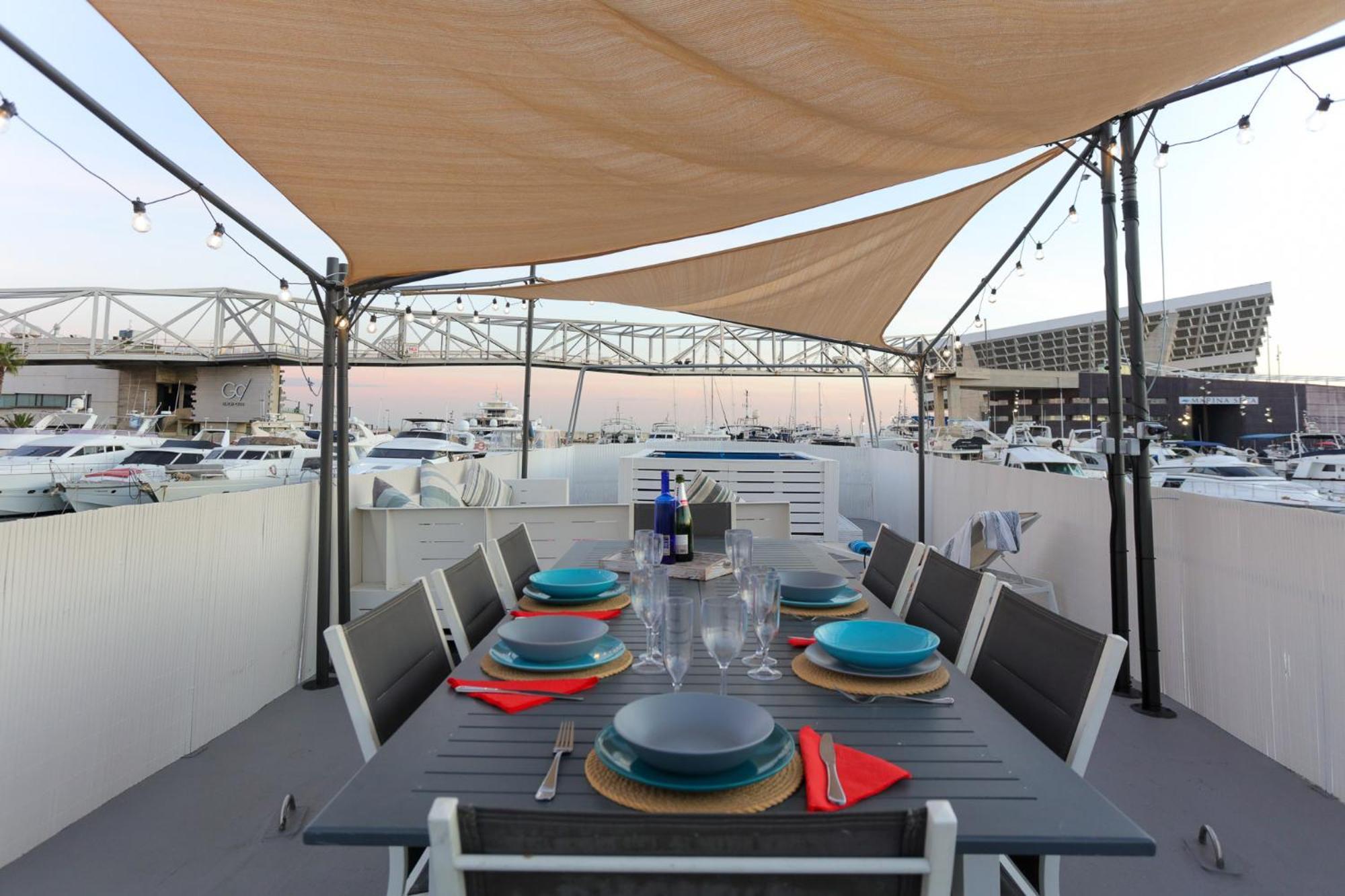 Unique In Barcelona ! Catamaran With A Private Swimming Pool Sant Adrià de Besòs